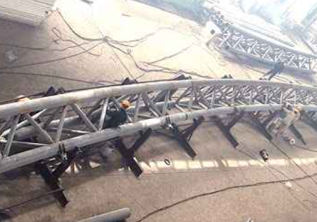 乌兰多功能体育馆案例